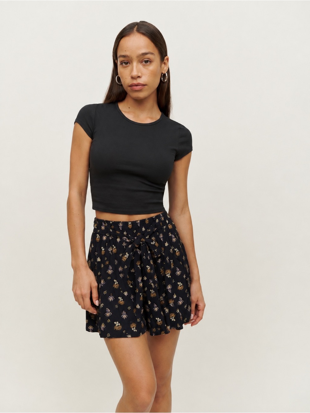 Aritzia Wilfred Flowy Floral Shorts Belted Black XXS 317
